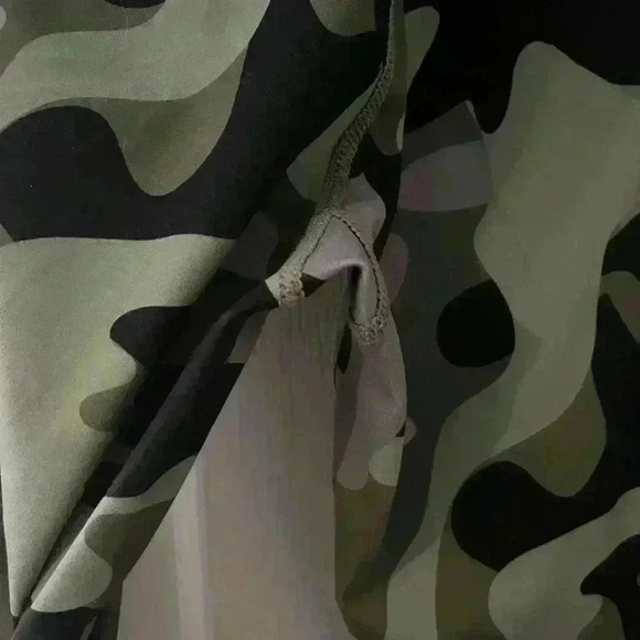 Zyia active green  camo leggings size 4 with pocket - Picture 6 of 7